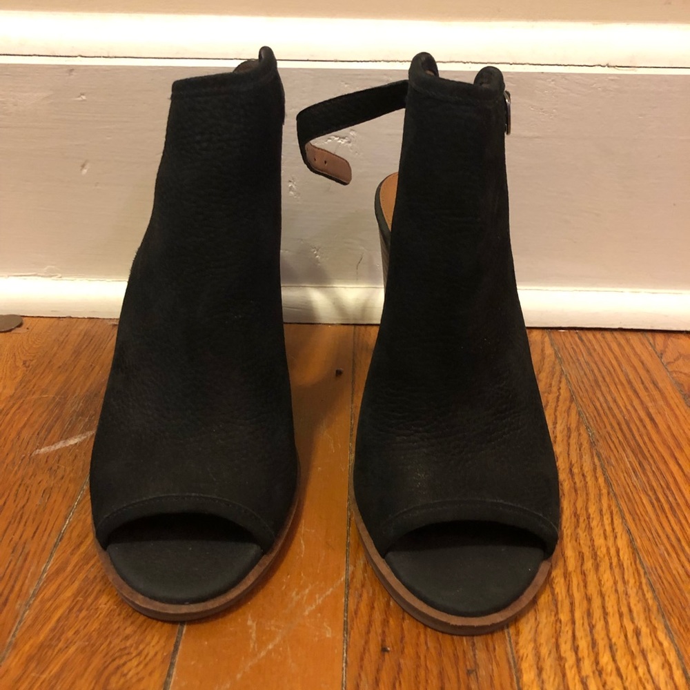 Lucky Brand Sandals